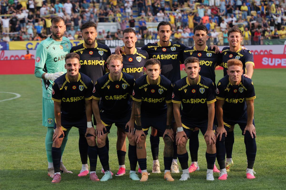 Campos, nu Kopic: Dinamo a cedat în start de sezon la Ploiești, pe terenul unde anul trecut defilase