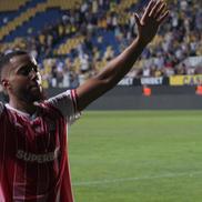 Maxime Sivis și-a luat rămas-bun de la Dinamo după înfrângerea cu Petrolul // FOTO Andrei Furnigă (GSP.ro)