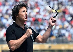 Cum nu s-a mai văzut în istoria fotbalului! » Atmosferă de Hollywood la Spania - Argentina, Tom Cruise a ridicat în picioare stadionul: „Aceasta este măreția!”