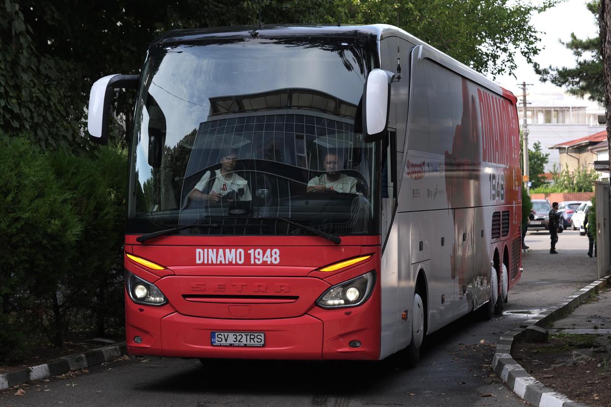Gafă pe autocarul recolantat al lui Dinamo