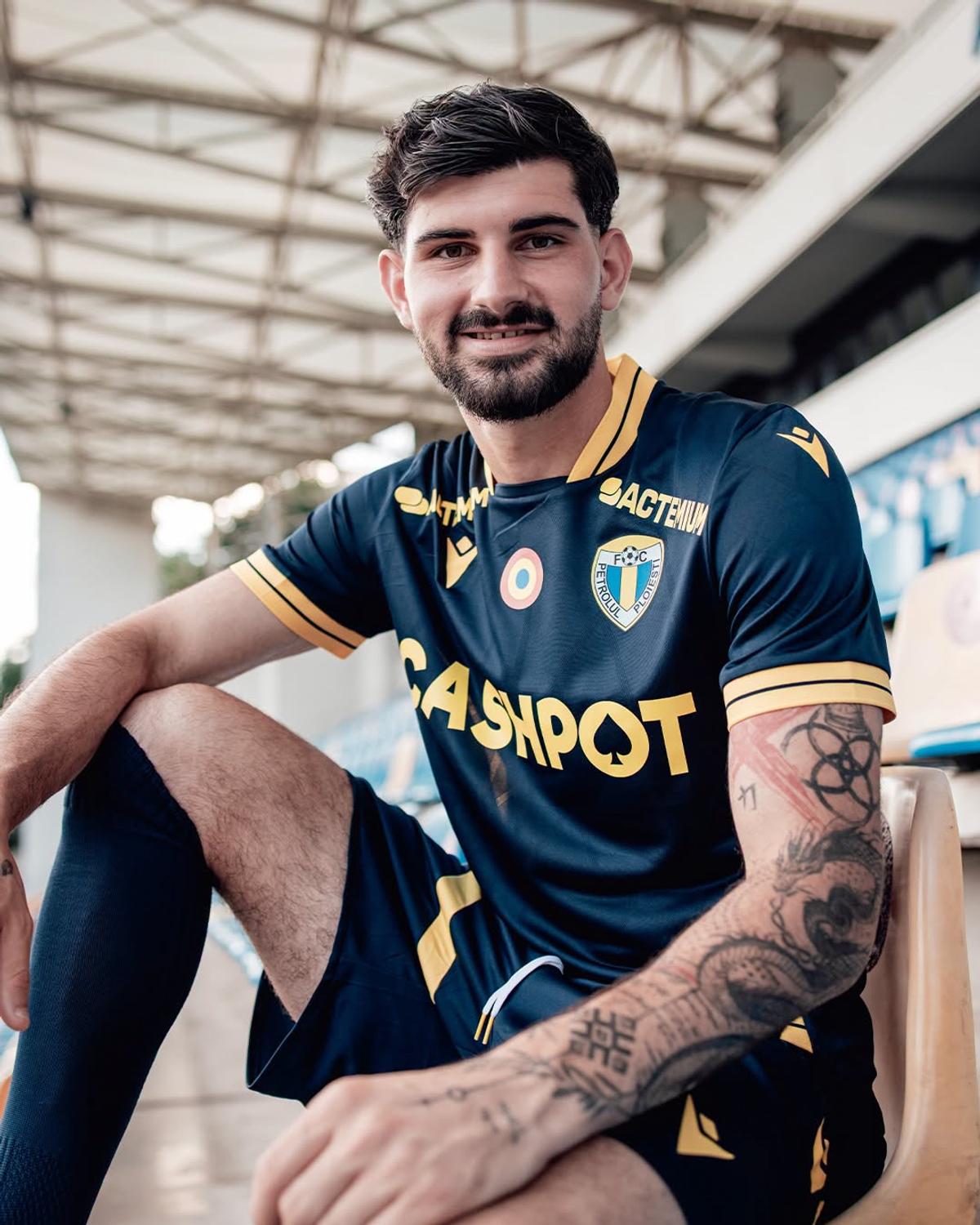 În ziua meciului cu Dinamo, Petrolul și-a prezentat noul echipament