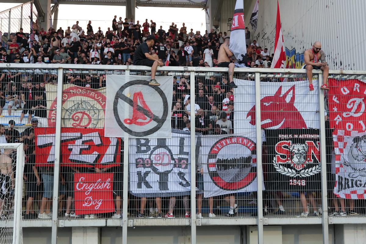 Campos, nu Kopic: Dinamo a cedat în start de sezon la Ploiești, pe terenul unde anul trecut defilase