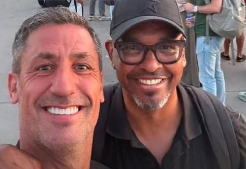 Joan Capdevila (stânga) și Marcos Senna (dreapta), în drum spre SUA / Foto: Instagram Marcos Senna