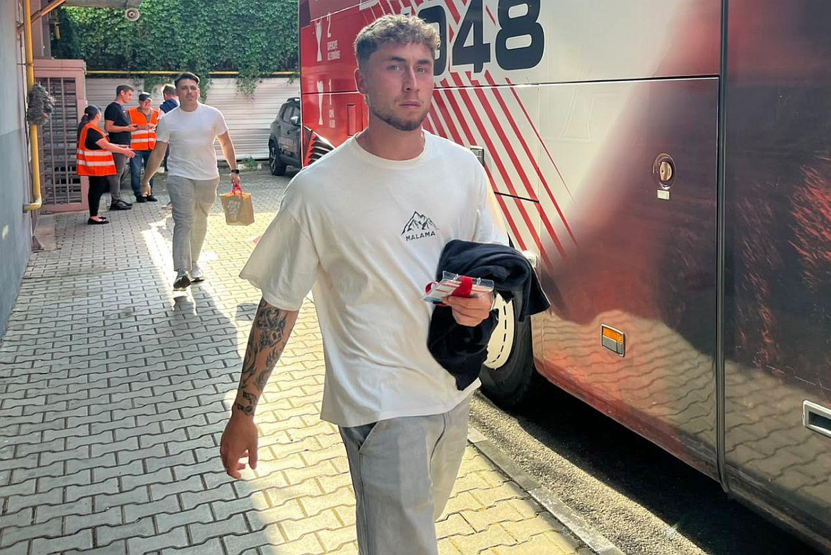 Cel mai nou dinamovist nu e în lot, dar a venit cu echipa la Ploiești