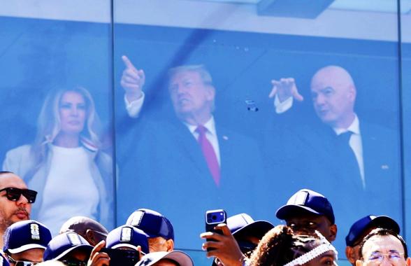 Ce îi cere Donald Trump lui Gianni Infantino: „Ai auzit?”