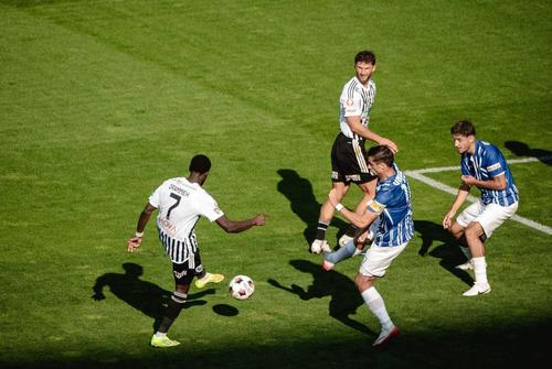 Drammeh șutează și înscrie pentru 2-0. Foto: Facebook Universitatea Cluj