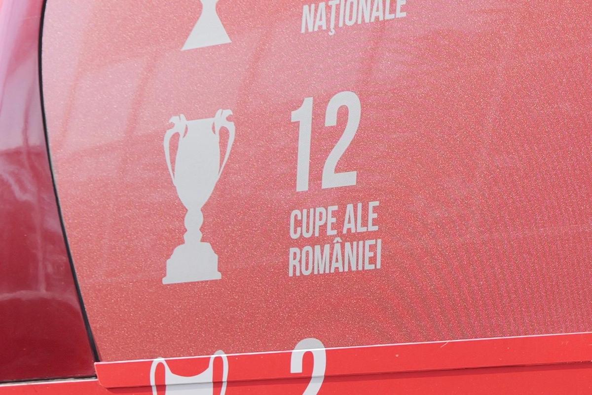 Gafă pe autocarul recolantat al lui Dinamo