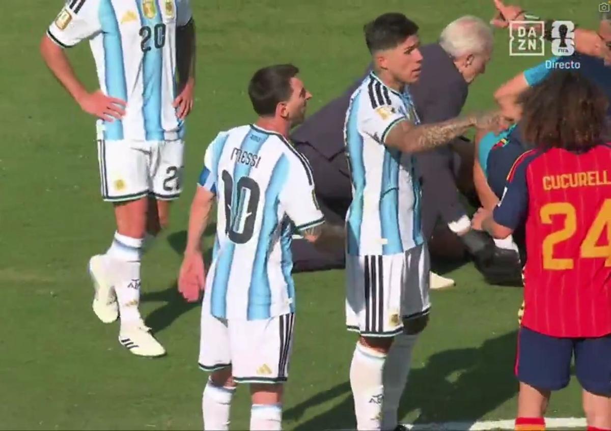 Messi a vrut să provoace eliminarea lui Cucurella în Spania - Argentina