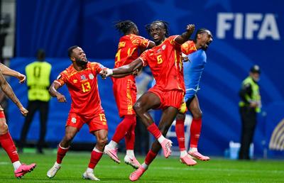 Fundașul dorit de FCSB vine de la Mondial! » Jucătorul crescut de PSG este aproape să semneze