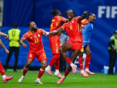 Fundașul dorit de FCSB vine de la Mondial! » Jucătorul crescut de PSG este aproape să semneze