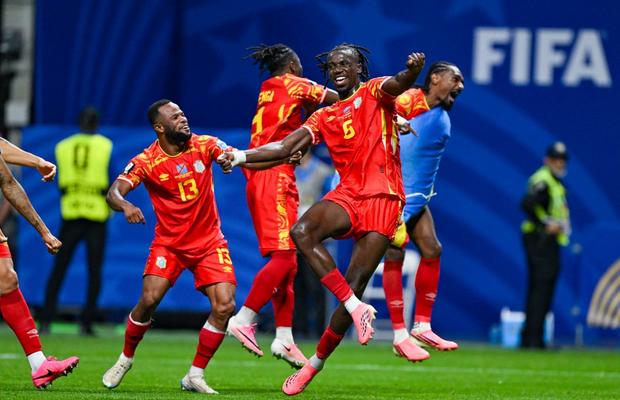 Fundașul dorit de FCSB vine de la Mondial! » Jucătorul crescut de PSG este aproape să semneze