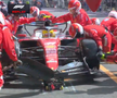 Lewis Hamilton și-a lovit propriul mecanic în boxele Ferrari // Captură foto: X @extremecars
