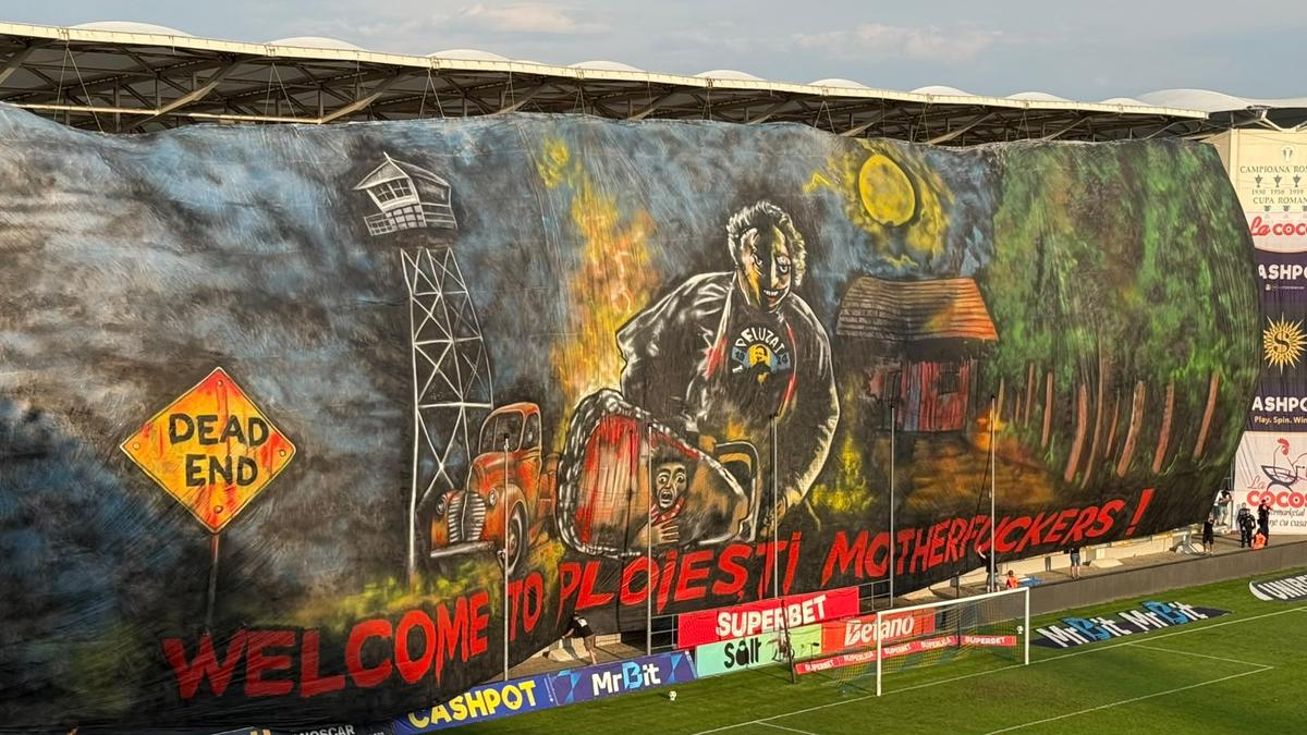 Scenografii impresionante la Petrolul - Dinamo