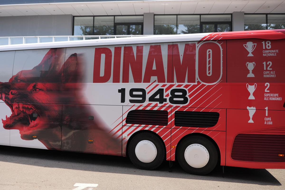 Dinamo și-a recolantat autocarul, ca să scape de vișiniu! Gafa care sare în ochi