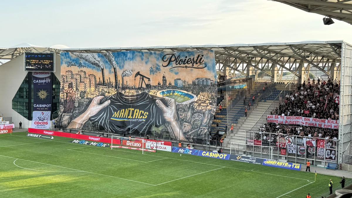 Scenografii impresionante la Petrolul - Dinamo