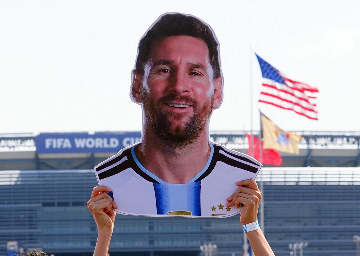 Imagini spectaculoase cu suporterii înainte de Spania - Argentina, finala Cupei Mondiale