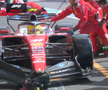 Lewis Hamilton și-a lovit propriul mecanic în boxele Ferrari // Captură foto: X @extremecars