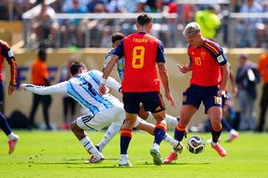 Spania - Argentina, finala Campionatului Mondial: jocul a fost reluat după 27 de minute de pauză
