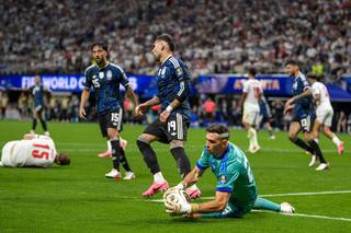 Dezvăluire neașteptată! Emiliano Martinez apără cu o fractură „extrem de dureroasă”