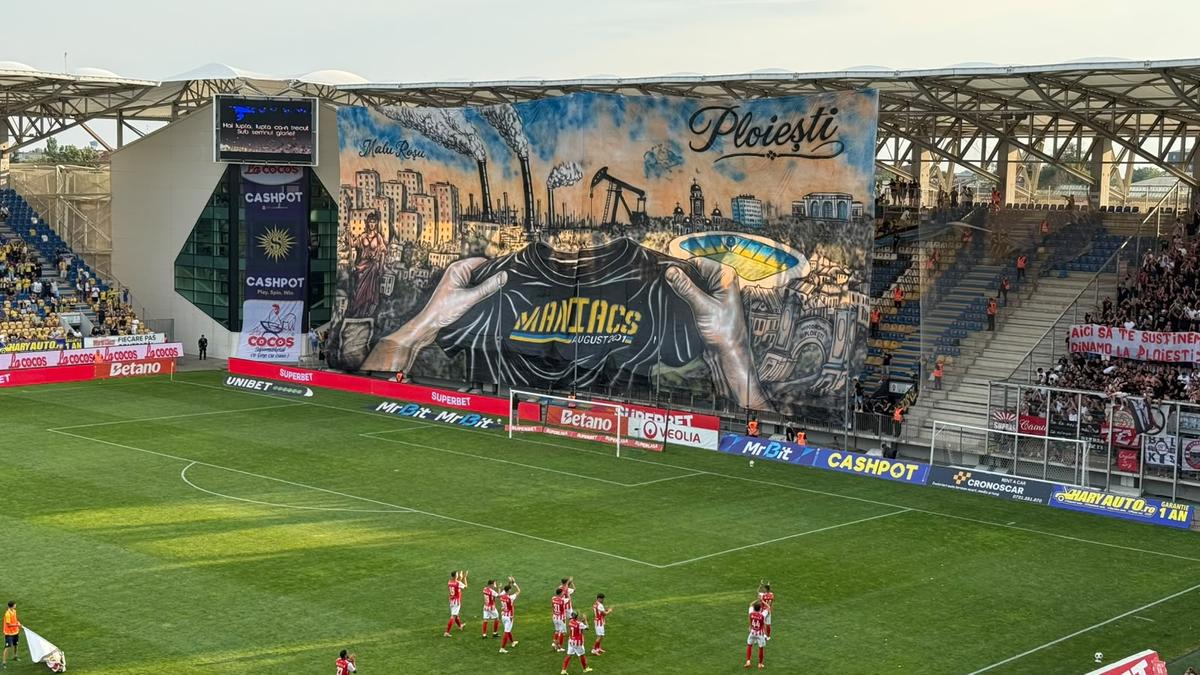 Scenografii impresionante la Petrolul - Dinamo