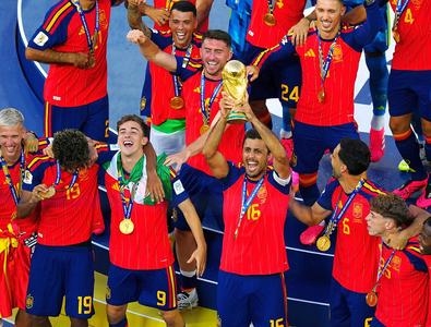 La Reina Roja: Spania urcă pentru a doua oară pe acoperișul fotbalului, ...