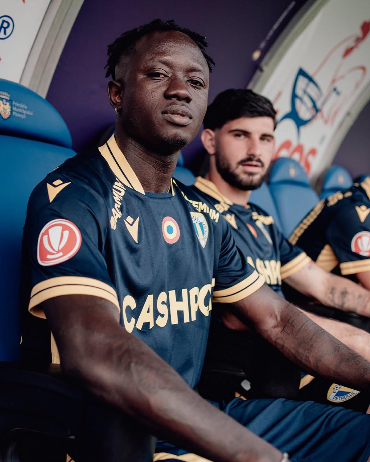 În ziua meciului cu Dinamo, Petrolul și-a prezentat noul echipament
