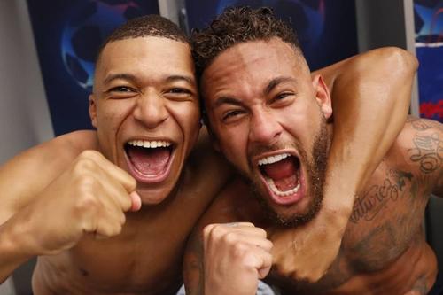 Finala Ligii Campionilor se joacă azi, de la ora 22:00, iar cele două formații, Bayern și PSG, sunt într-o forma excelentă înaintea partidei.