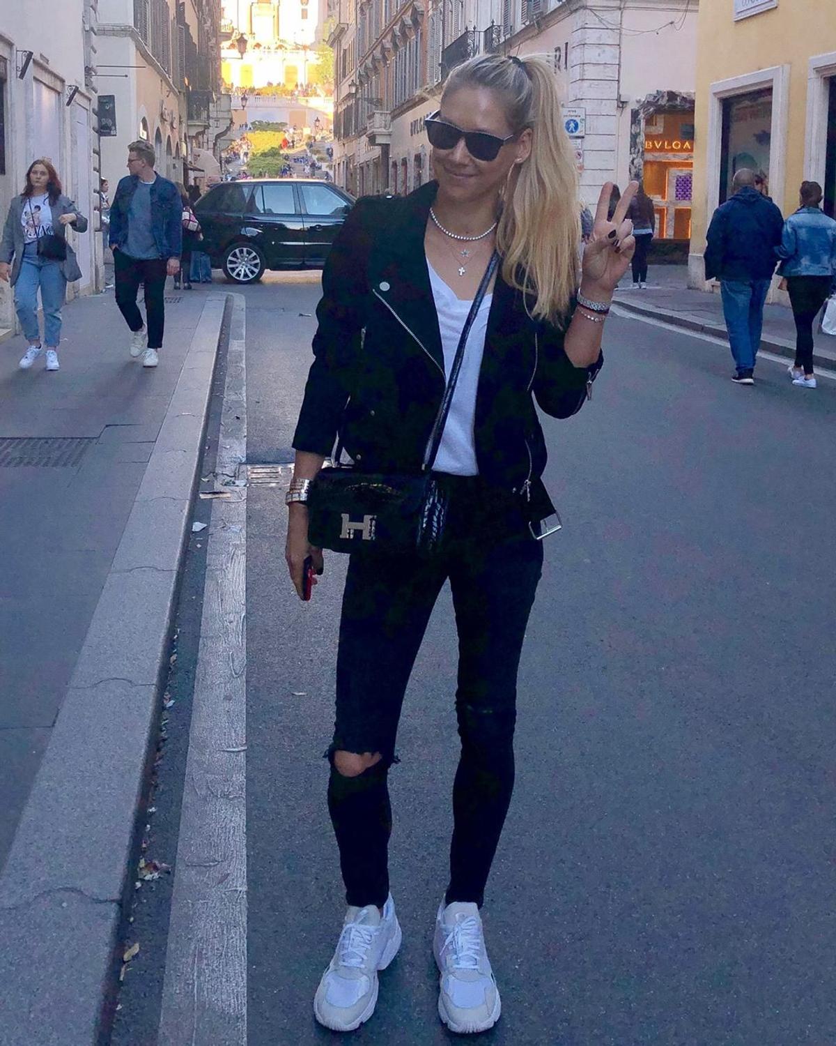 FOTO Cum arată acum Anna Kournikova, jucătoarea de tenis care făcea ravagii la începutul anilor 2000