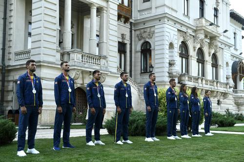 Klaus Iohannis le-a oferit, ieri, distincții sportivilor care au urcat pe podium la Tokyo.