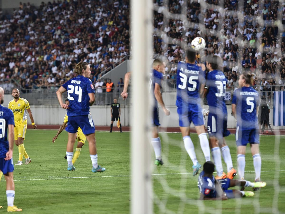 FCU Craiova - Petrolul Ploiești 0-1 » Dominați covârșitor de olteni, „găzarii” reușesc o victorie nesperată la Târgu Jiu. Clasamentul actualizat