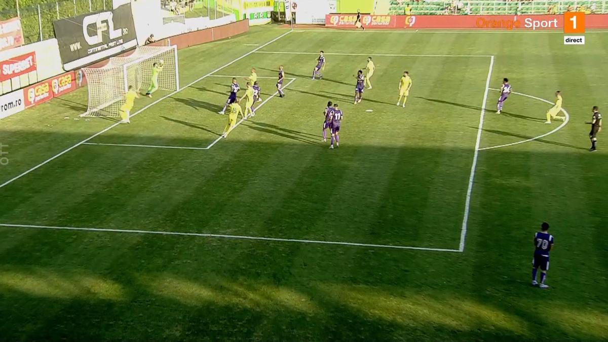 CS Mioveni - FC Argeș, întrerupt peste 10 minute din cauza VAR » Deciziile lui Hațegan