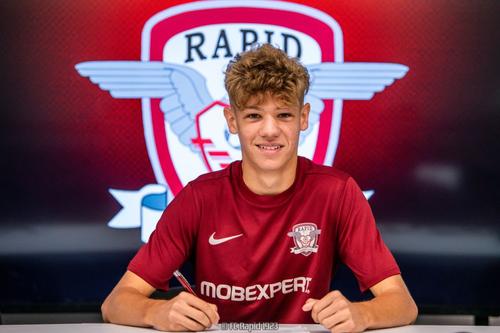 Rapid l-a transferat pe jucătorul lăudat de Dragomir la GSP Live, Gabriel Gheorghe