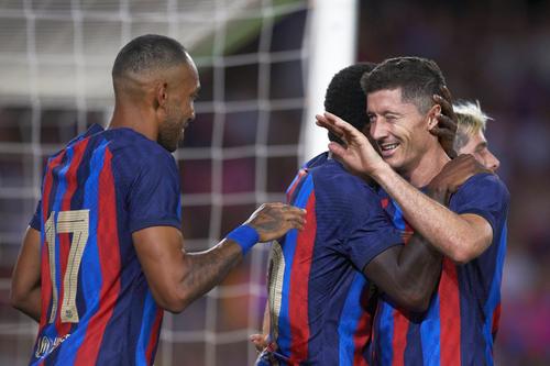 Aubameyang (stânga) și Lewandowski/ foto Imago images