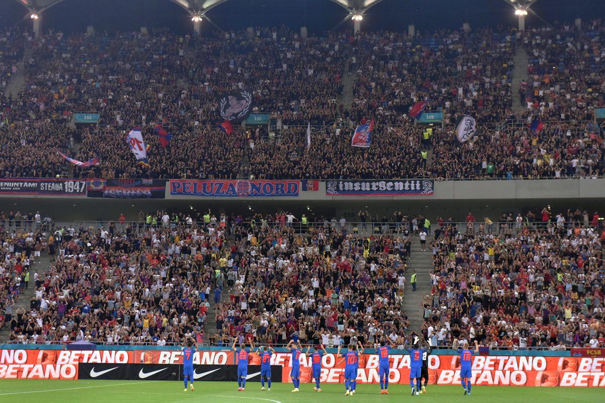 Atmosferă superbă creată de cei 30.000 de oameni prezenți la FCSB - Viking