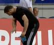 Croitoru, reacție haotică după înfrângere: și-a scos bluza, a aruncat legitimația și s-a lovit la mână. Ce a făcut Mititelu la oficială