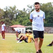 Dragoș Firțulescu, la antrenamentele lui Malappuram FC / Sursă foto: Facebook