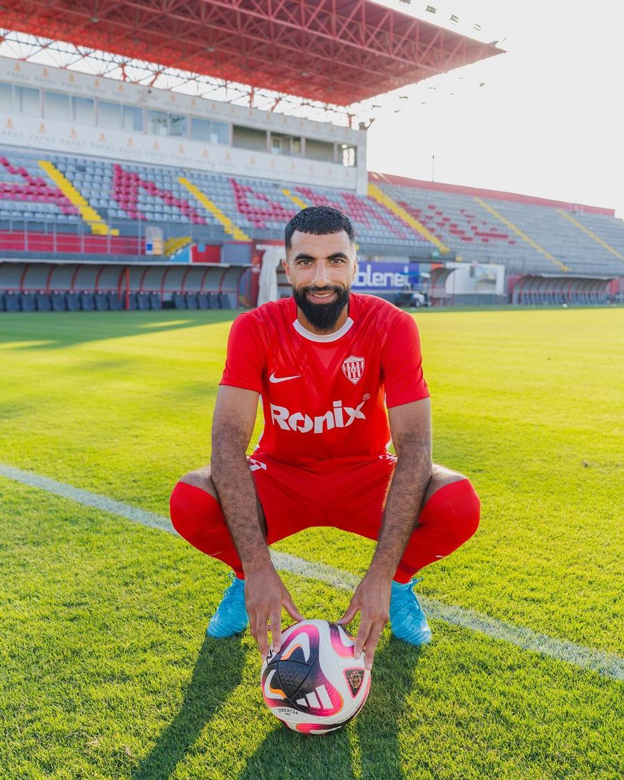 Yassine Bahassa a semnat cu Nea Salamis, foto: Instagram neasalamis Preferatul lui Gigi Becali a semnat: „Bine ai venit!”