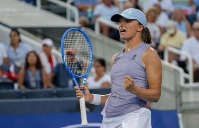 Iga Swiatek, triumfătoare la Cincinnati, a revenit pe poziția secundă în clasamentul mondial: „Wim m-a convins să joc diferit”