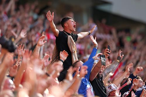 Suporterii lui Sunderland, sărbătorind revenirea cu victorie // foto: Guliver/gettyimages