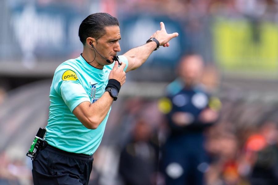 Se tem de „cel mai slab arbitru din lume” la Aberdeen - FCSB » Anchetat pentru blaturi și meciuri de poker cu fotbaliști