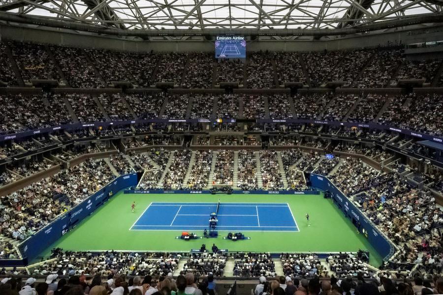 Arena Arthur Ashe, cea mai mare din lume pentru tenis Foto: Imago Images De ce nu are US Open un împărat dominant la fel ca la Melbourne, Paris și Londra? » Halep oferea o explicație, Mouratoglou vine cu altele: „O mie de tentații!”