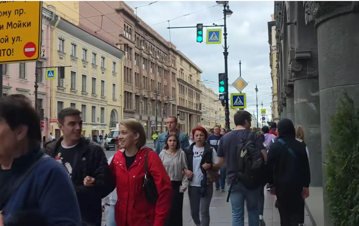 Un celebru vlogger român, șocat de ce a văzut pe străzile din Rusia: „Sunt multe, peste tot!”