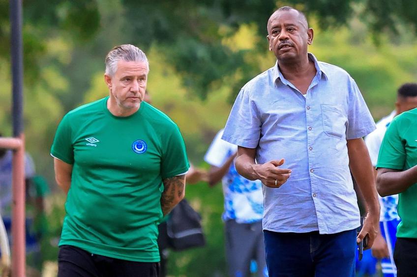 Laurențiu Reghecampf, la Al Hilal // sursă foto: Facebook @ Al Hilal S.C