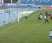 Nu e henț la al doilea gol anulat în Poli Iași - Gloria Bistrița / FOTO: Capturi @Prima Sport