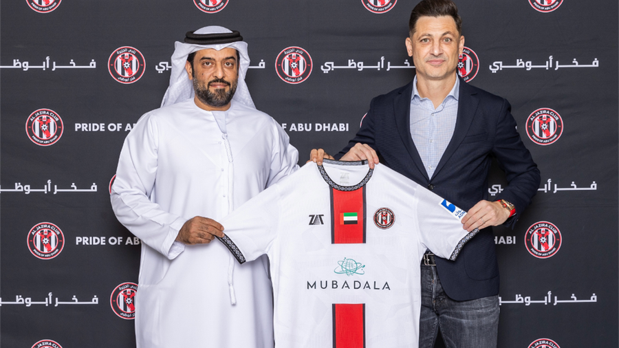 Mirel Rădoi în momentul prezentării la Al Jazira „Coach, îți plătesc clauza!” » Edward Iordănescu la un pas să plece de la Legia! Detalii despre oferta uriașă primită