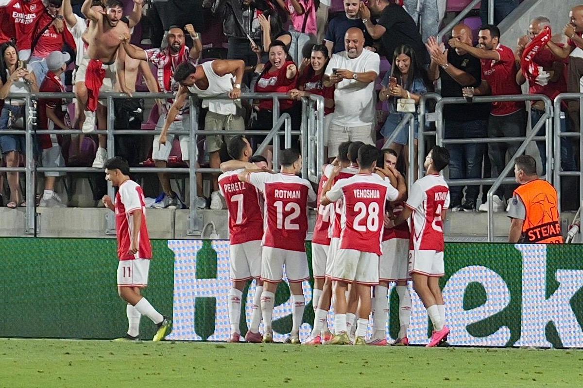Liber pentru fanii români la meciurile din Liga Campionilor în Giulești! A venit răspunsul de la UEFA