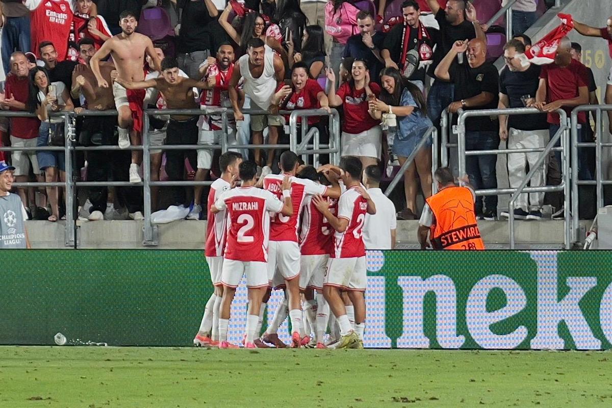 Liber pentru fanii români la meciurile din Liga Campionilor în Giulești! A venit răspunsul de la UEFA