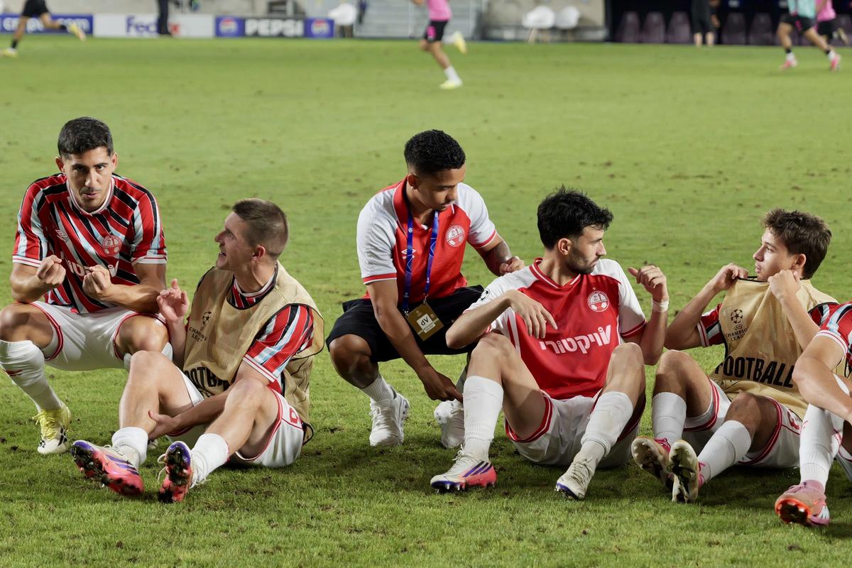 Suporterii lui Hapoel Beer Sheva s-au luat la bătaie! Jandarmeria face cercetări pentru consumul de droguri