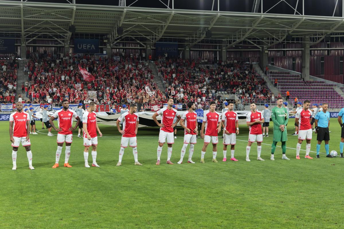 Liber pentru fanii români la meciurile din Liga Campionilor în Giulești! A venit răspunsul de la UEFA