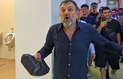 Patronul clubului a intrat în vestiar și a vărsat sacoșa cu bani, în Conference League!